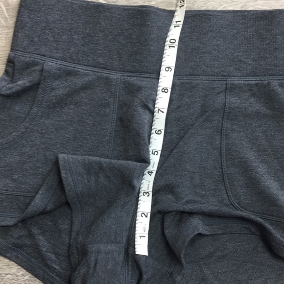 🎄 5/$30 Active life athletic shorts size medium - Picture 8 of 8